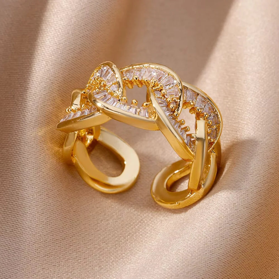 Bague Grand maillon et zircons baguette, finition dorée