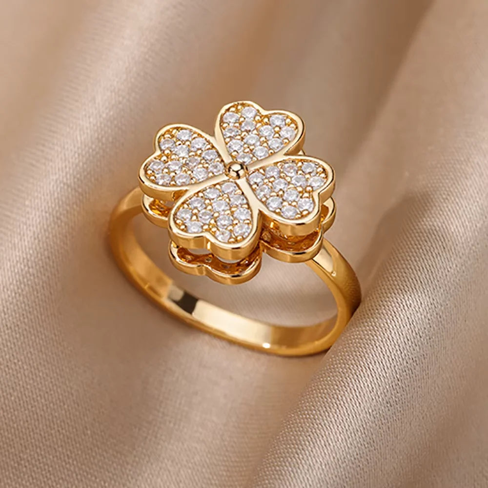 Bague Trèfle de cœurs et zircons, finition dorée